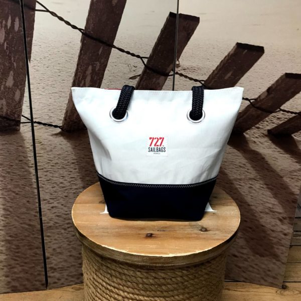 Sac en voile recyclée Rouge, blanc et Marine – Image 3