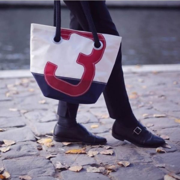 Sac en voile recyclée Rouge, blanc et Marine – Image 4